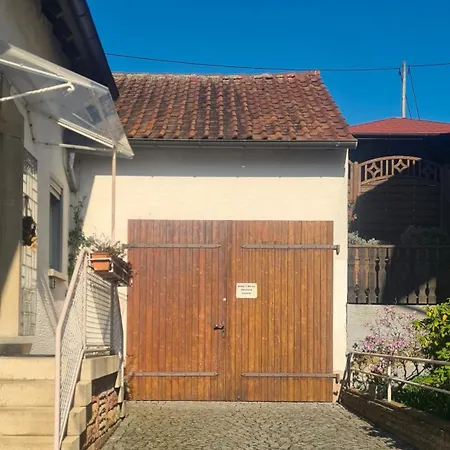 Ferienwohnung Vintage-Neu Teilrenoviert Sankt Martin Exterior foto