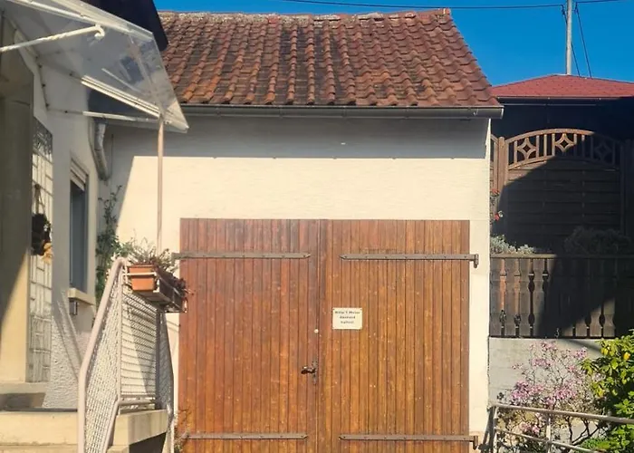 Ferienwohnung Vintage-Neu Teilrenoviert